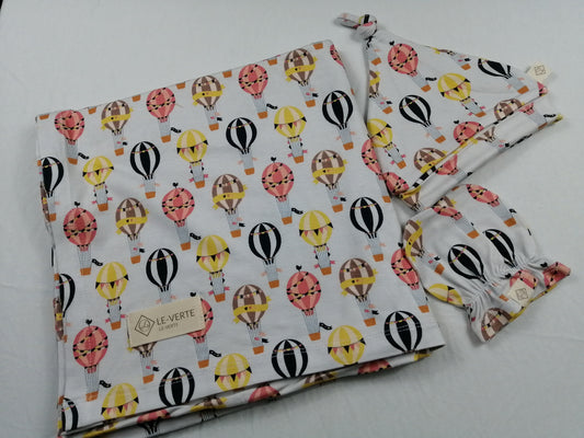Newborn blanket  gift set hot air balloon print